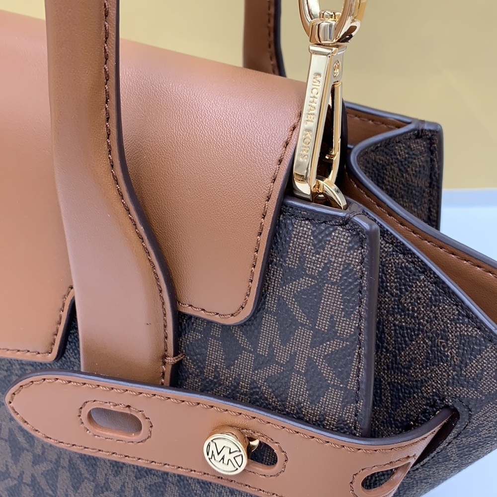 MICHAEL KORS CARMEN MEDIUM FLAP SATCHEL BROWN SIGNATURE COLOR - Picture 9 of 16